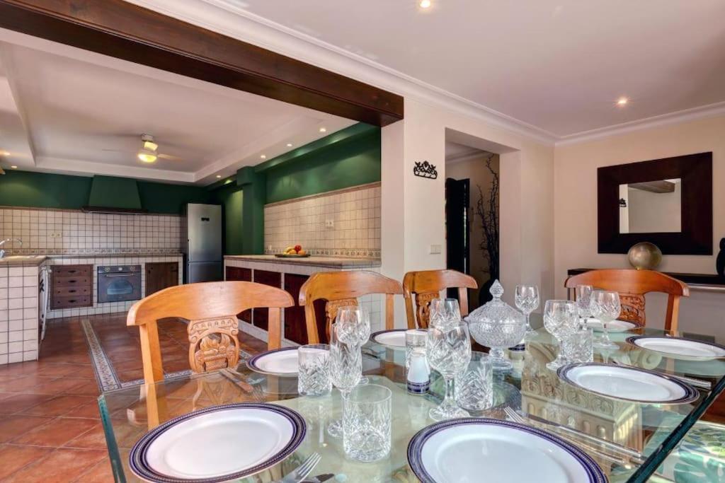 Traditional Spanish Near Puerto Banus * Marbella